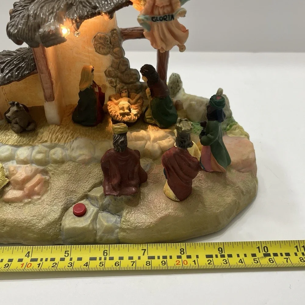 Vintage GEMMY Nativity Scene Light Up Musically Narrated Birth Jesus Christmas